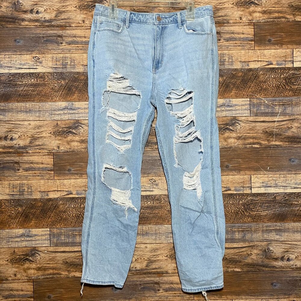 Hollister Ultra High-Rise Mom Jean Size 13R